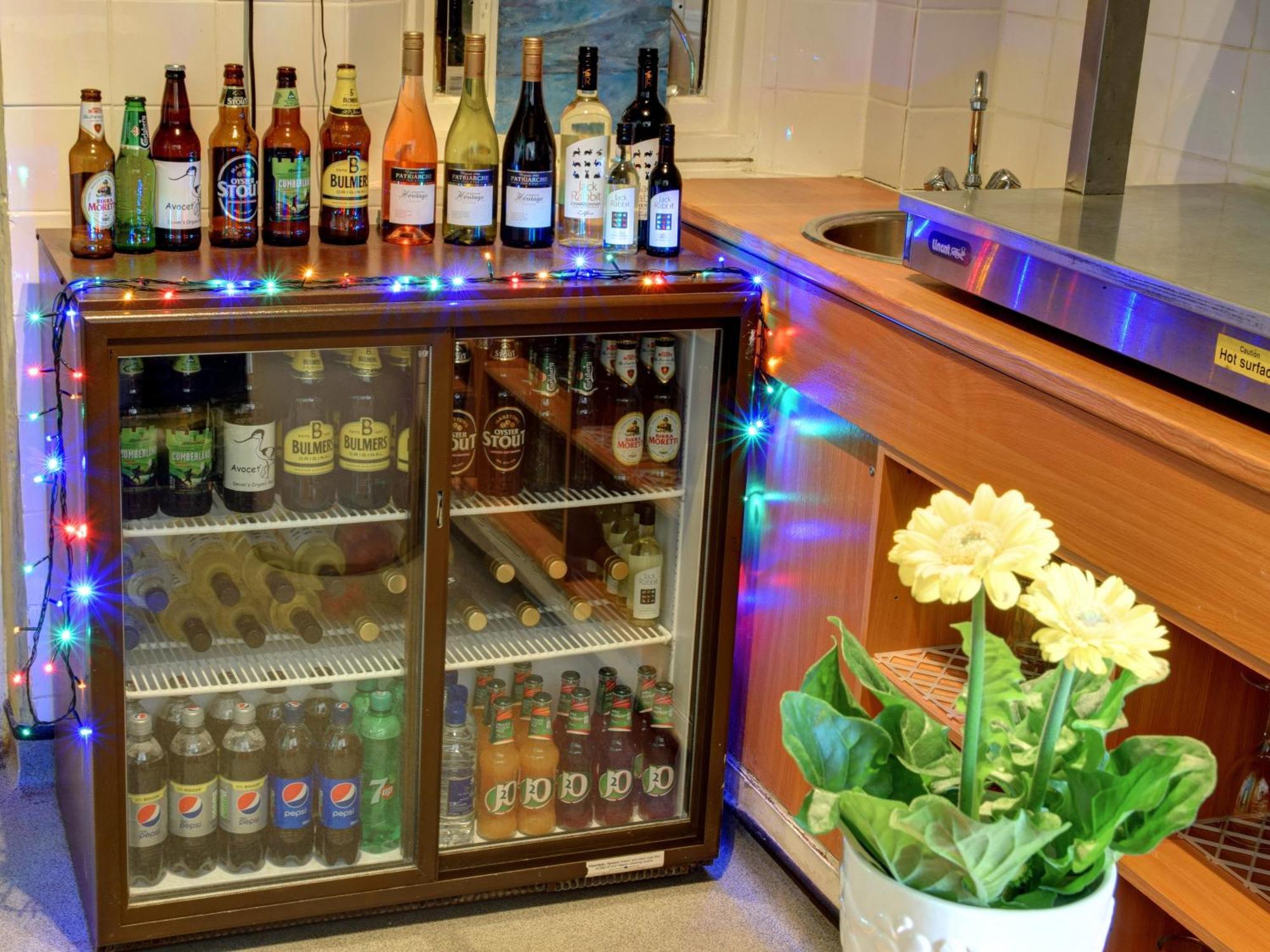 Yha Beer Hostel Seaton  Bagian luar foto